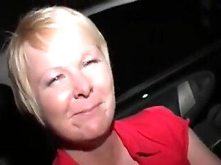 Uk Slag Milf Goes Dogging