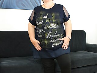 Cockhungry Simona is a 56 year old mature lady who fucks a stranger she just met