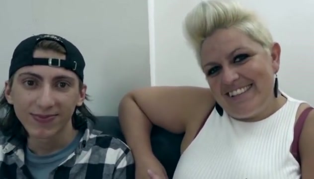 Blomde bbw pleases junior